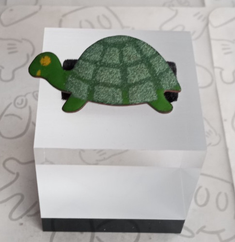 Turtle brooch green enamel - green,